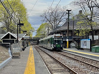 Newton Highlands station